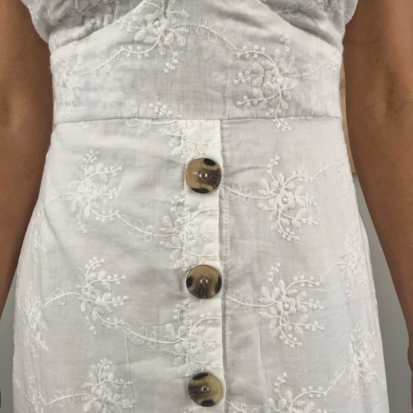 NWT Classy + Flirty White Embroidered Dress. - Picture 5 of 6